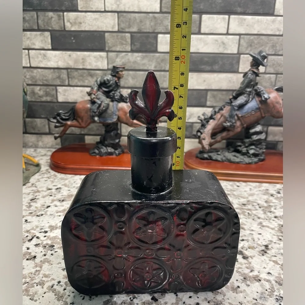 Vintage Perfume Container - Picture 5 of 9